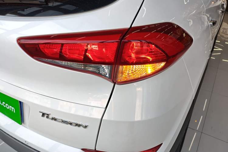 Used Hyundai Tucson 2018 1.6T Dual-Clutch Two-Wheel Drive 15th Anniversary Special Edition
