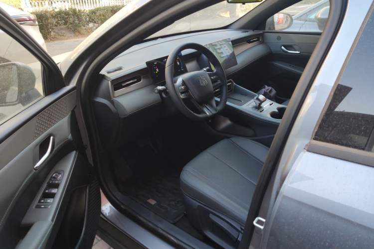 Used BYD Qin PLUS 2025 DM-i Smart Drive 55KM Leading Model
