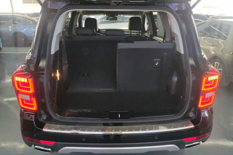 Used GAC Trumpchi GS8 2017 320T Two-Wheel Drive Luxury Smart Connectivity Version (7 Seats)
