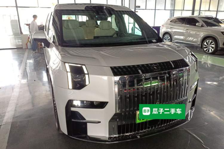 Used Zeekr 009 2024 Six-Seat Executive Version 4WD 108 kWh