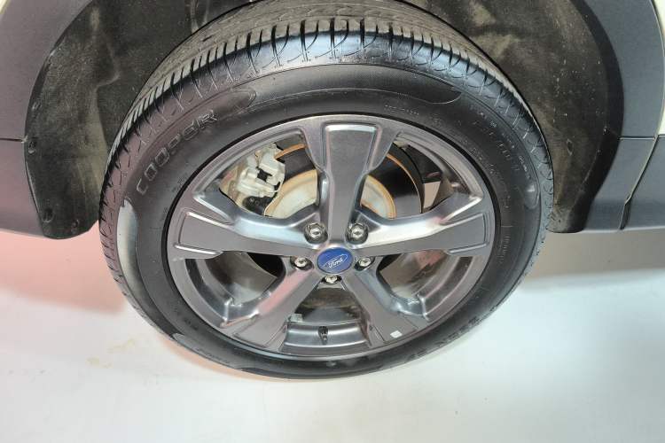 Used Ford Kuga 2019 EcoBoost 180 Two-Wheel-Drive Titanium Plus Model China V Standard