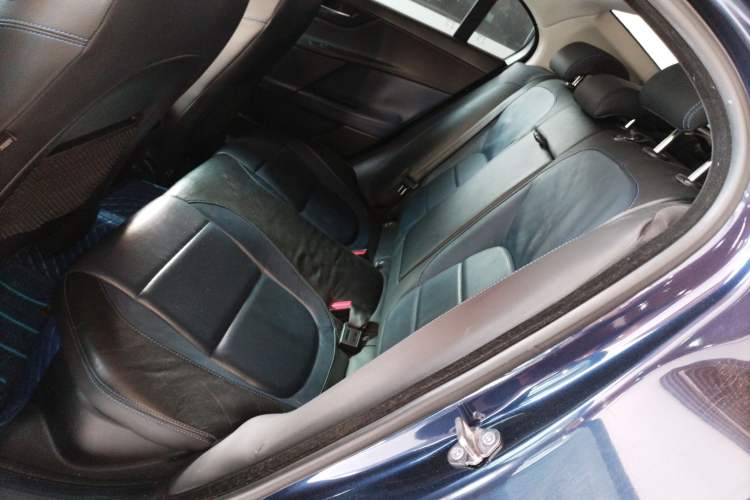 Used Jaguar XE 2017 2.0T 200 PS R-Sport