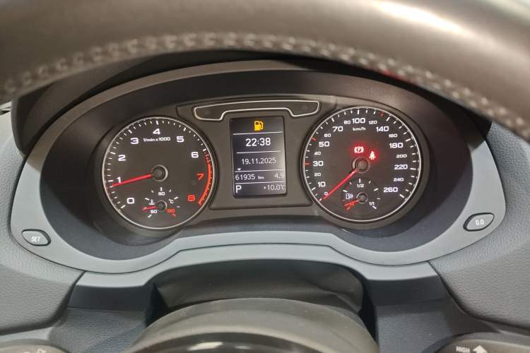 Used Audi Q3 2015 30 TFSI Ambition Edition
