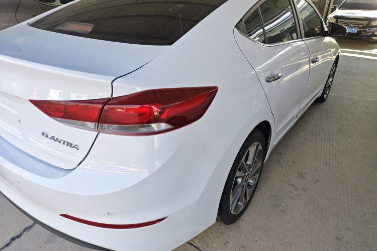 Used Hyundai Elantra 2016 1.6L Automatic ZhiXuan – Elite Version
