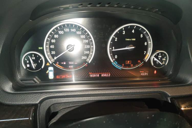 Used BMW 5 Series GT 2014 528i Leading Model