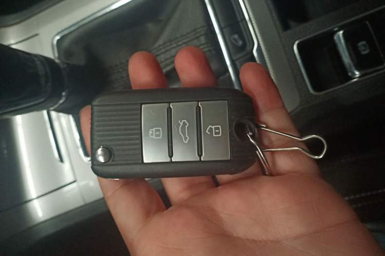 Used Roewe RX5 2016 30T Two-Wheel Drive Automatic Internet Smart Edition