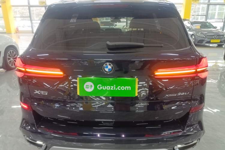 Used BMW X5 2023 xDrive 30Li Luxury M Sport Package
