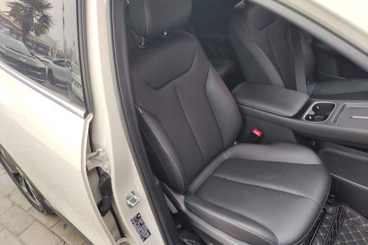 Used Baojun Yunhai 2024 600km Pure Electric Version
