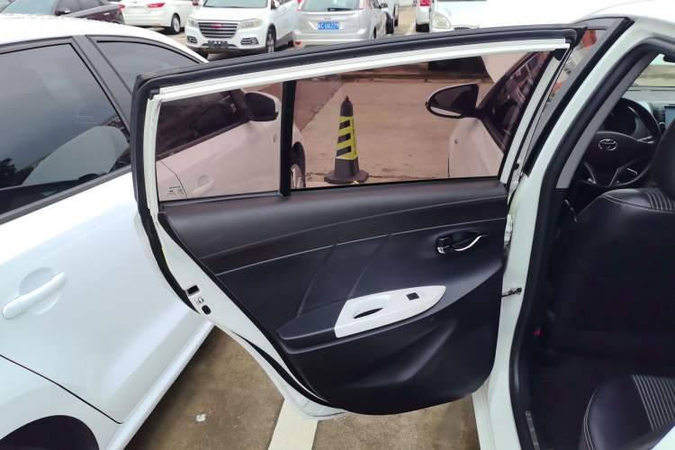 Used Toyota YARiS L 2015 1.5G Automatic Xuan Dong Sunroof Special Edition
