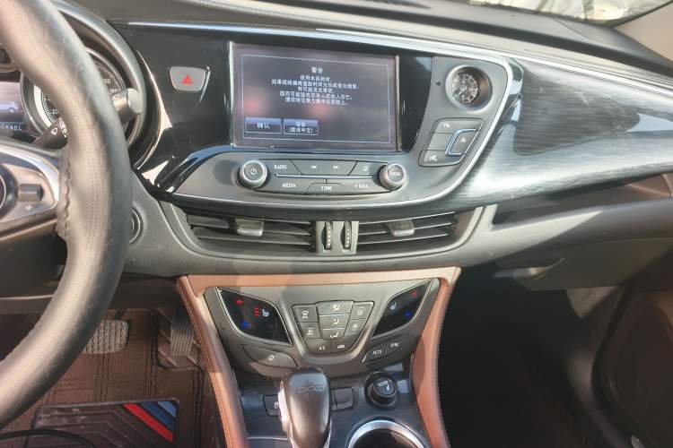 Used Buick Envision 2018 20T Two-Wheel Drive Luxury Model