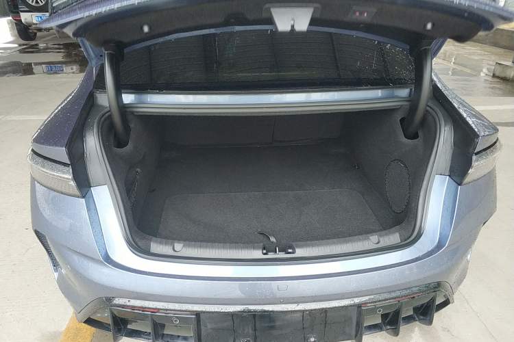 Used BYD Seal 2022 700 km Long-Range Rear-Wheel-Drive Version