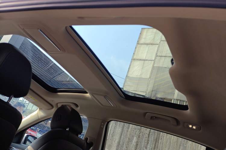 Used BMW 7 Series 2018 730Li Leading Model Excellence Package
