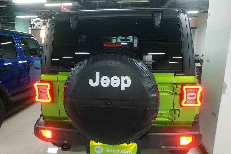 Used  Wrangler 2019 2.0T Sahara Four-Door Version China VI Emission Standard
