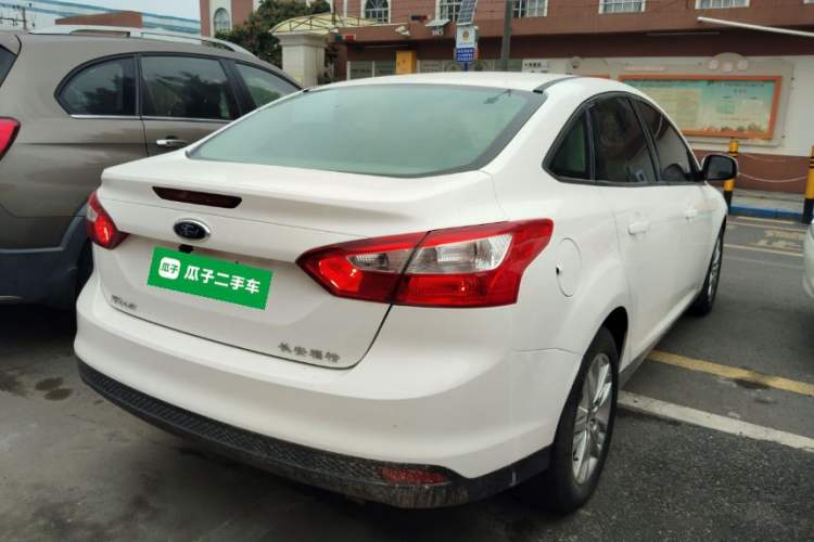 Used Ford Focus 2012 Sedan 1.6L Automatic Comfort Model
