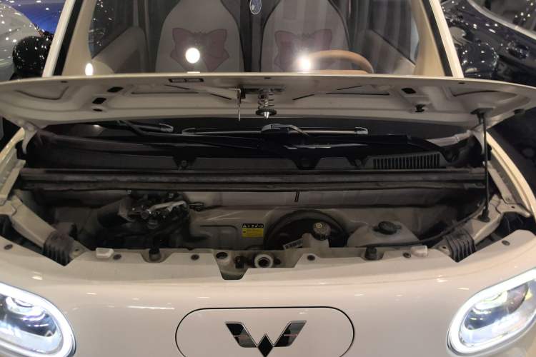 Used Wuling Hongguang MINIEV 2024 3rd Generation 215km Advanced Version
