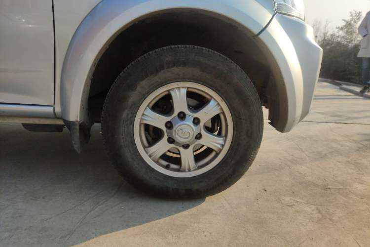 Used Great Wall Wingle 5 2017 2.0T European-spec Diesel Two-Wheel-Drive Entry-Level Big Double-Cab GW4D20D