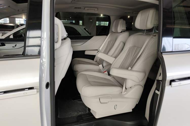 Used Buick GL8 New Energy 2024 Lu Zun Smart Edition 7-Seater
