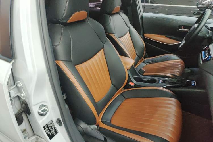 Used Toyota Corolla 2021 Dual-Motor 1.8L E-CVT Elite Edition
