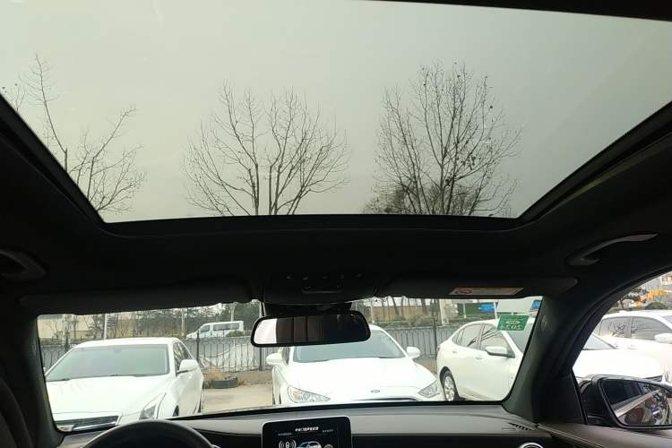 Used Mercedes-Benz GLC 2018 GLC 260 4MATIC Luxury Model