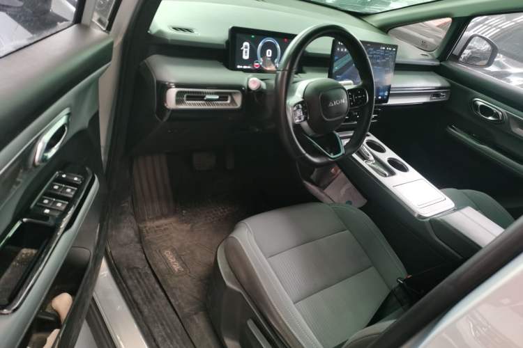 Used AION Y 2023 Younger