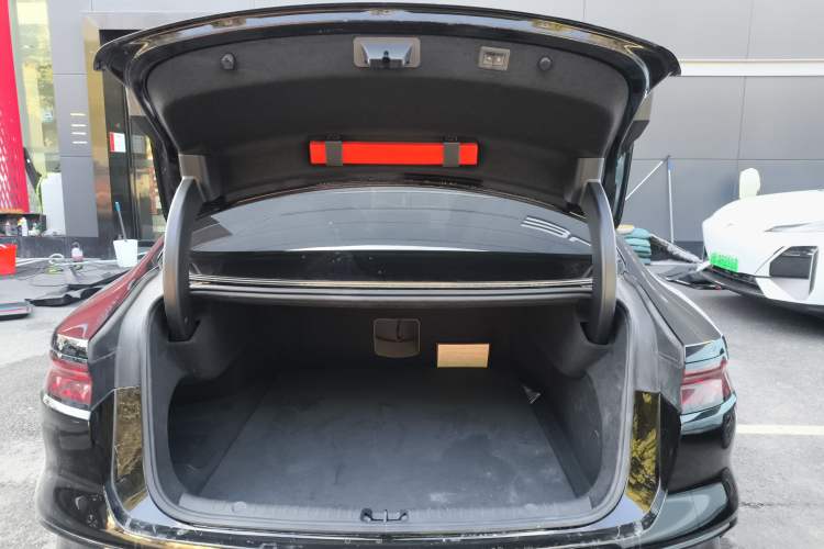 Used BYD Han 2024 EV Glory Edition 610 km All-Wheel Drive "Tian Shen Zhi Jia" Intelligent Driving Model
