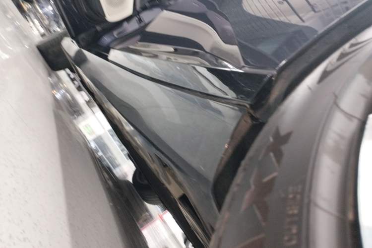 Used  12 2025 Ultra Extended-Range Edition
