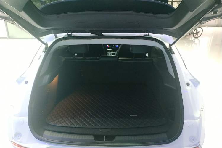 Used Buick Velite 6 2019 Connected Fashion Model Custom Edition
