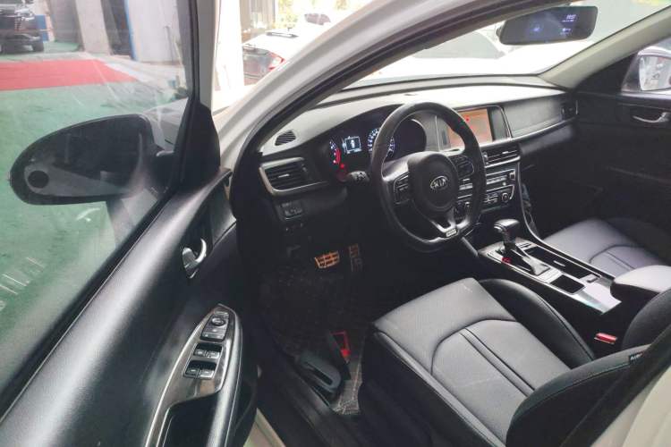 Used Kia K5 2016 1.6T Automatic LUX
