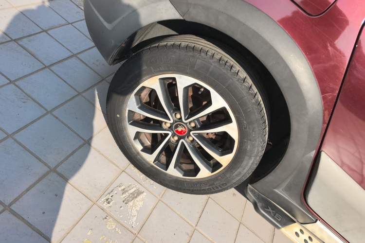 Used FORTHING Joyear X5 2015 1.6L Manual Luxury Model
