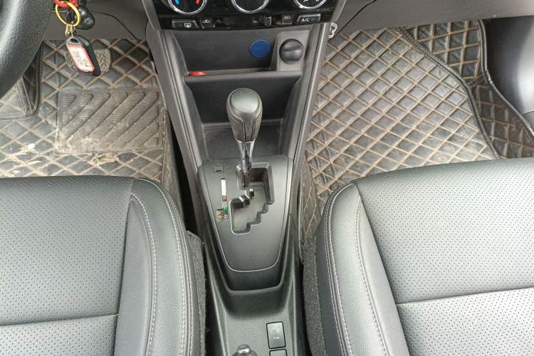 Used Toyota YARiS L 2016 Revised 1.5E CVT Charming Edition
