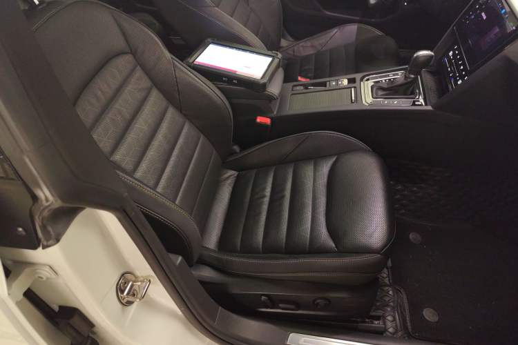 Used Volkswagen FAW-Volkswagen CC 2021 380TSI Striking Edition