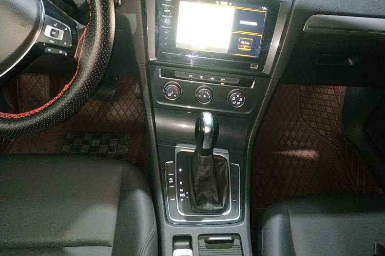 Used Volkswagen Golf 2020 200TSI DSG Comfortable and Ambitious Edition