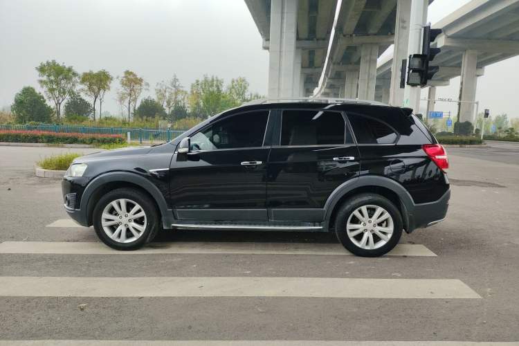 Used Chevrolet Captiva 2017 2.4L 4x4 Flagship Edition 7-Seater