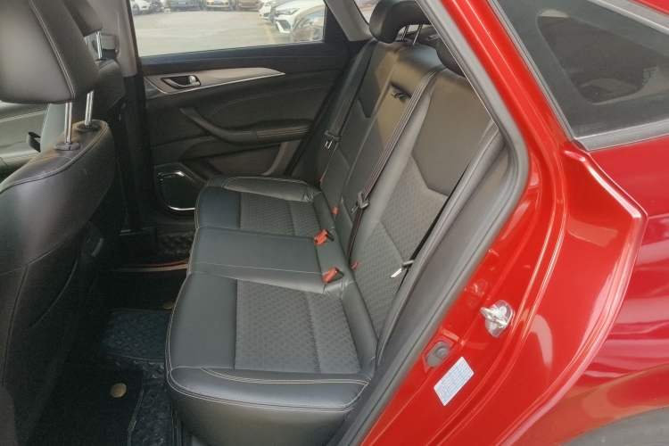 Used Changan Eado 2018 High-Energy Edition 1.6L GDI Automatic Pioneer Model China V Standard
