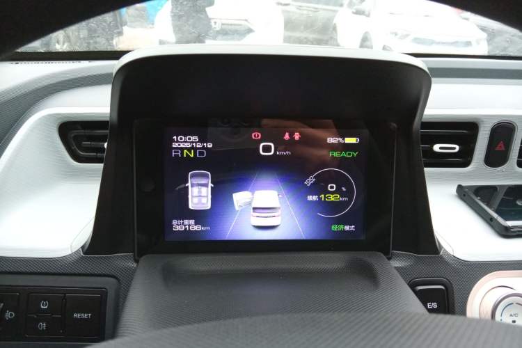 Used Wuling Hongguang MINIEV 2022 Macaron Premium Model – Lithium Iron Phosphate
