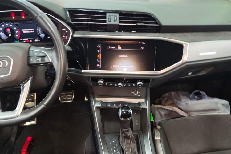 Used Audi Q3 2020 35 TFSI Ambition Dynamic Edition
