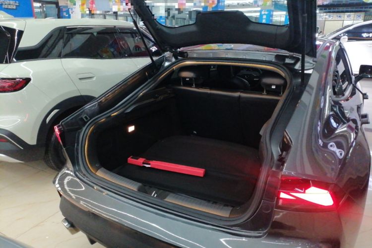 Used Changan UNI-V iDD 2023 ZhiDian iDD 1.5T 113km Smart & Fun Version
