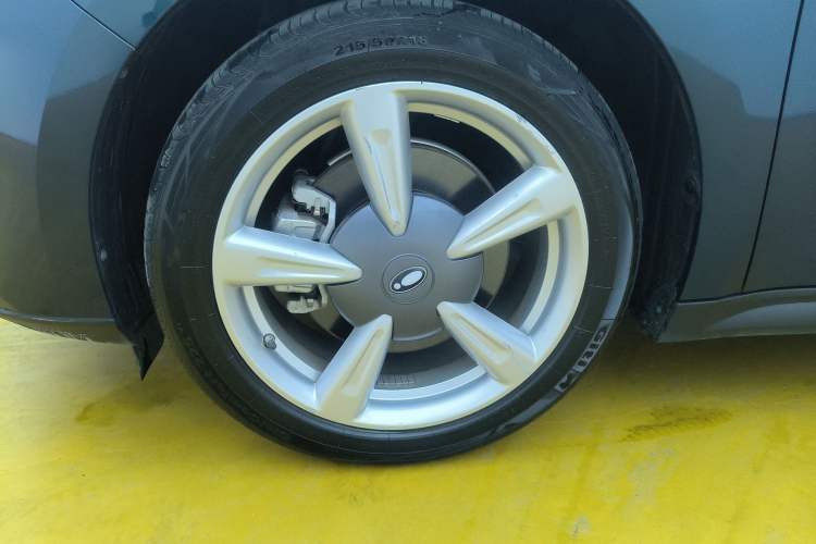 Used ORA Good Cat 2022 Morandi Edition 400km Standard Range Luxury Version Lithium-Ion Battery