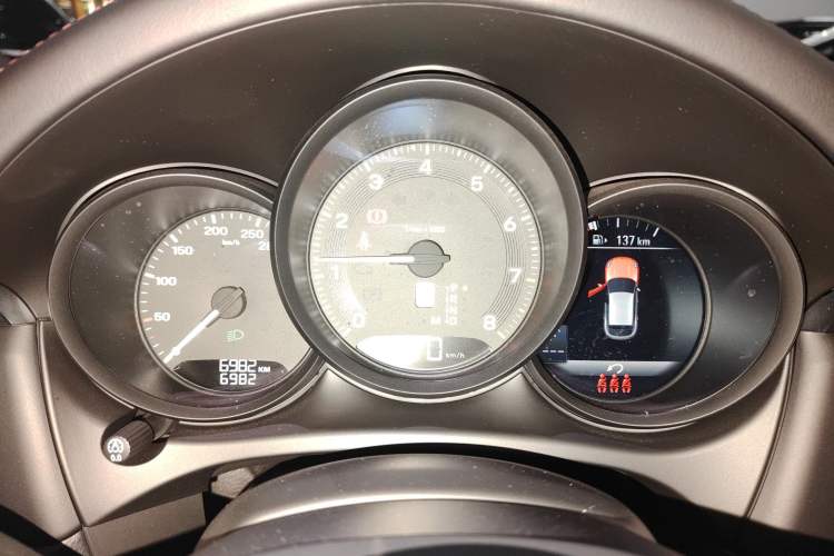 Used Porsche Macan 2024 Macan 2.0T