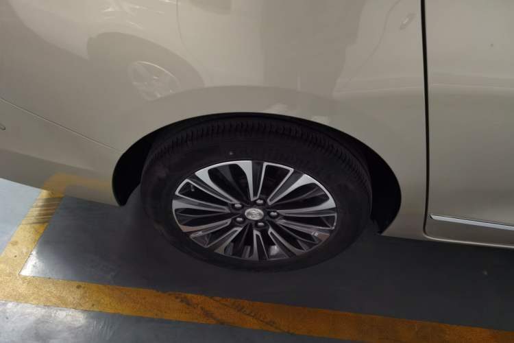 Used Buick GL8 2020 ES Land Cruiser 653T Flagship Model
