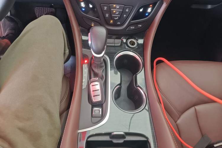 Used Buick Envision 2019 20T Two-Wheel Drive Luxury Version China V Standard
