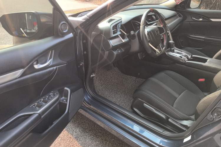 Used Honda Civic 2016 220TURBO CVT Luxury Edition