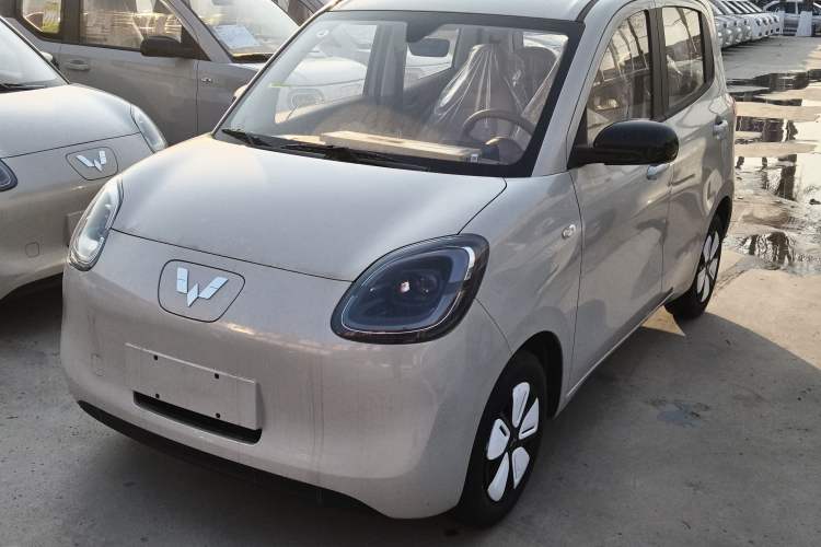 Used Wuling Hongguang MINIEV 2025 Four-Door Version Advanced Edition
