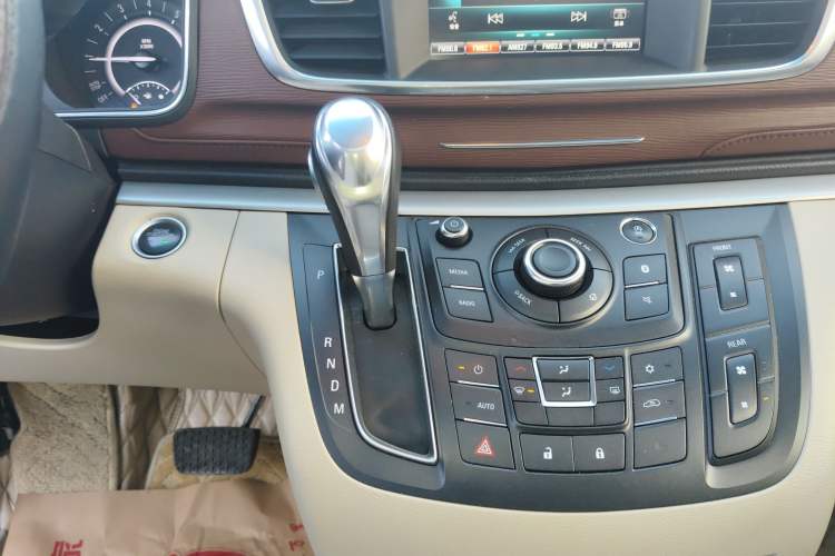 Used Buick GL8 2018 28T Luxury Model China VI Standard