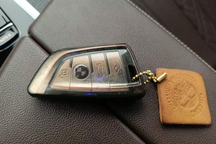 Used BMW 5 Series 2021 Facelifted 530Li Leading Edition M Sport Package
