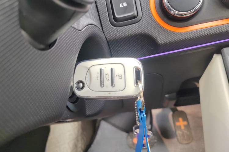 Used Wuling Hongguang MINIEV 2022 Easy Version Lithium Iron Phosphate
