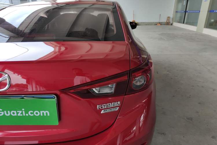 Used Mazda Mazda 3 Axela 2019 Cloud-Controlled Sedan 1.5L Automatic Luxury Model China VI Standard
