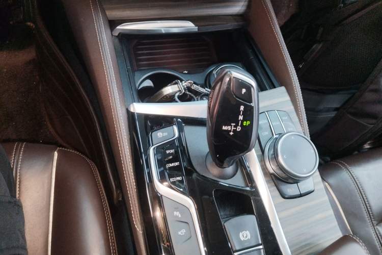 Used BMW 5 Series 2018 Facelifted 530Li xDrive Luxury Package
