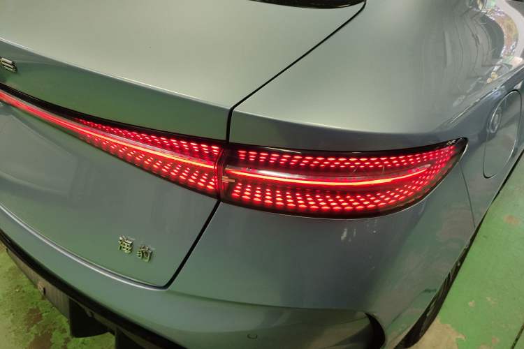 Used BYD Seal 2022 550 km Standard Range Rear-Wheel Drive Prestige Version
