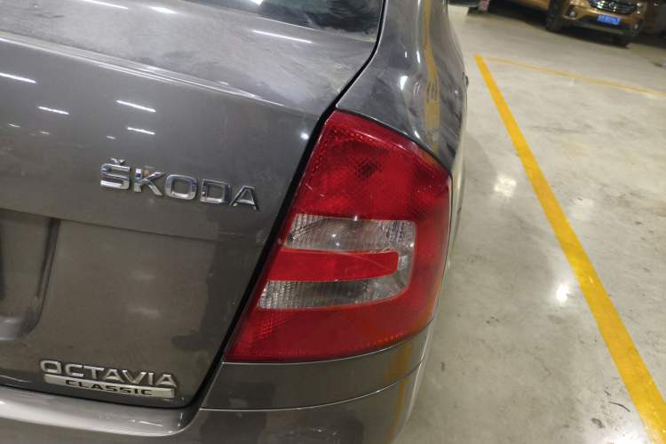 Used Skoda Octavia 2015 Classic Model 1.6L Automatic Elegance Edition
